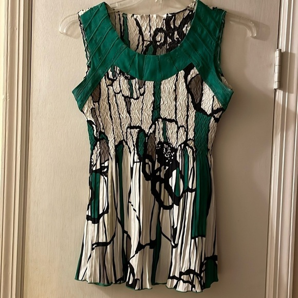 Tops - Strappy blouse with outstanding colors​​​